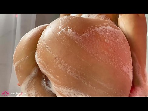 ❤️ Donkerkop masturbeer poes met vibrator tot intense orgasme in stort Fok video  op af.xxxbunker.ru